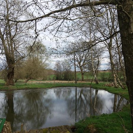 Le Sentier Des Etangs Apartamento Barsy Exterior foto